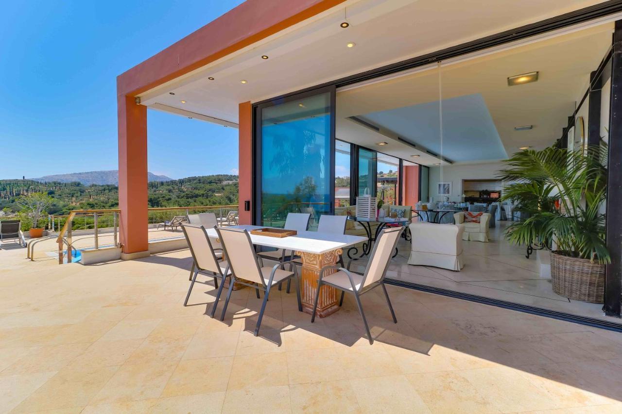 Black Diamond Beachfront Pool Villa Pasithea In Sounio, Athens Sunion Exteriör bild