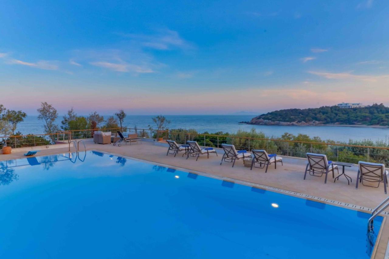 Black Diamond Beachfront Pool Villa Pasithea In Sounio, Athens Sunion Exteriör bild