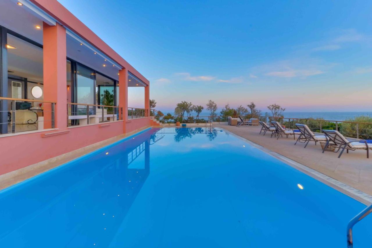 Black Diamond Beachfront Pool Villa Pasithea In Sounio, Athens Sunion Exteriör bild