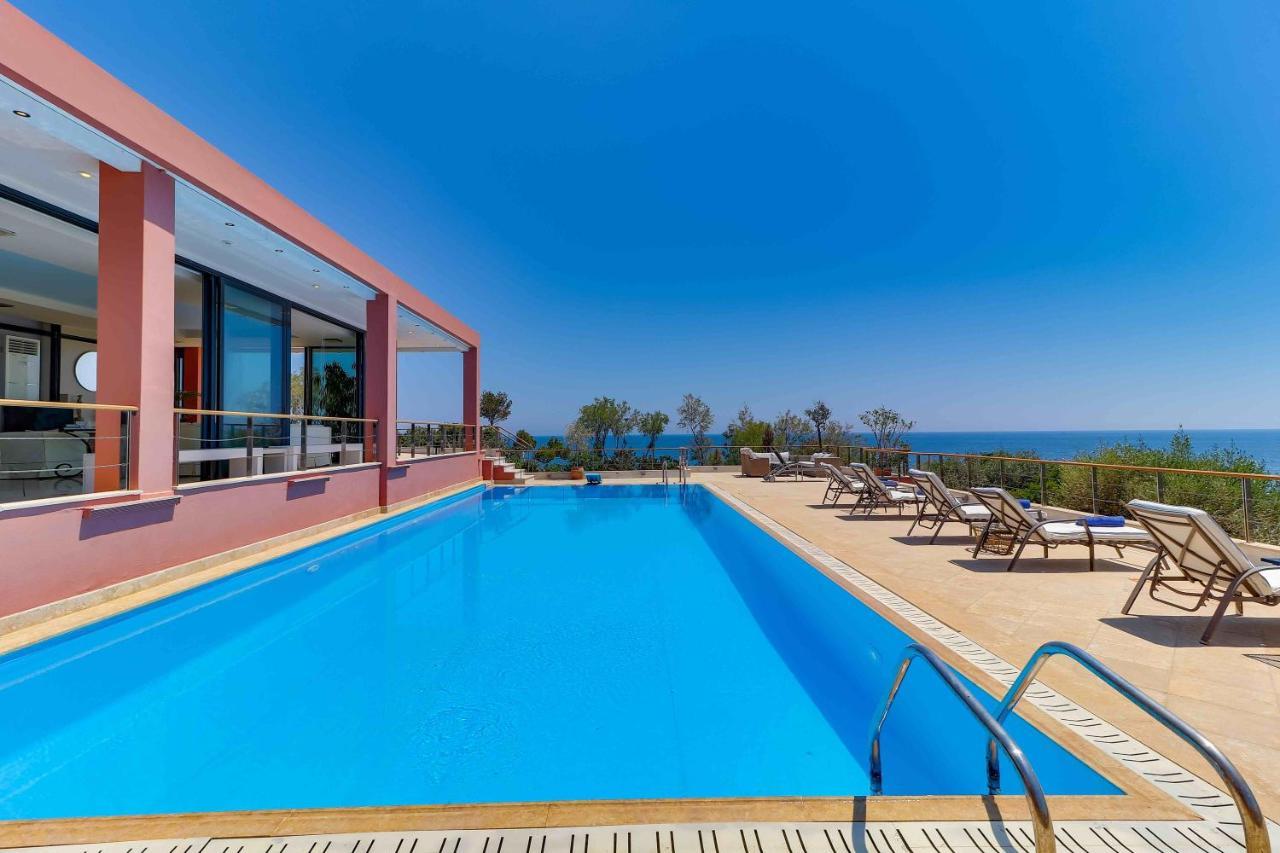 Black Diamond Beachfront Pool Villa Pasithea In Sounio, Athens Sunion Exteriör bild