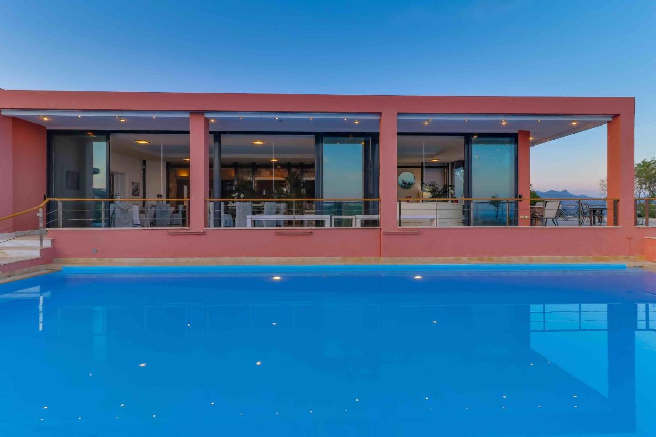 Black Diamond Beachfront Pool Villa Pasithea In Sounio, Athens Sunion Exteriör bild