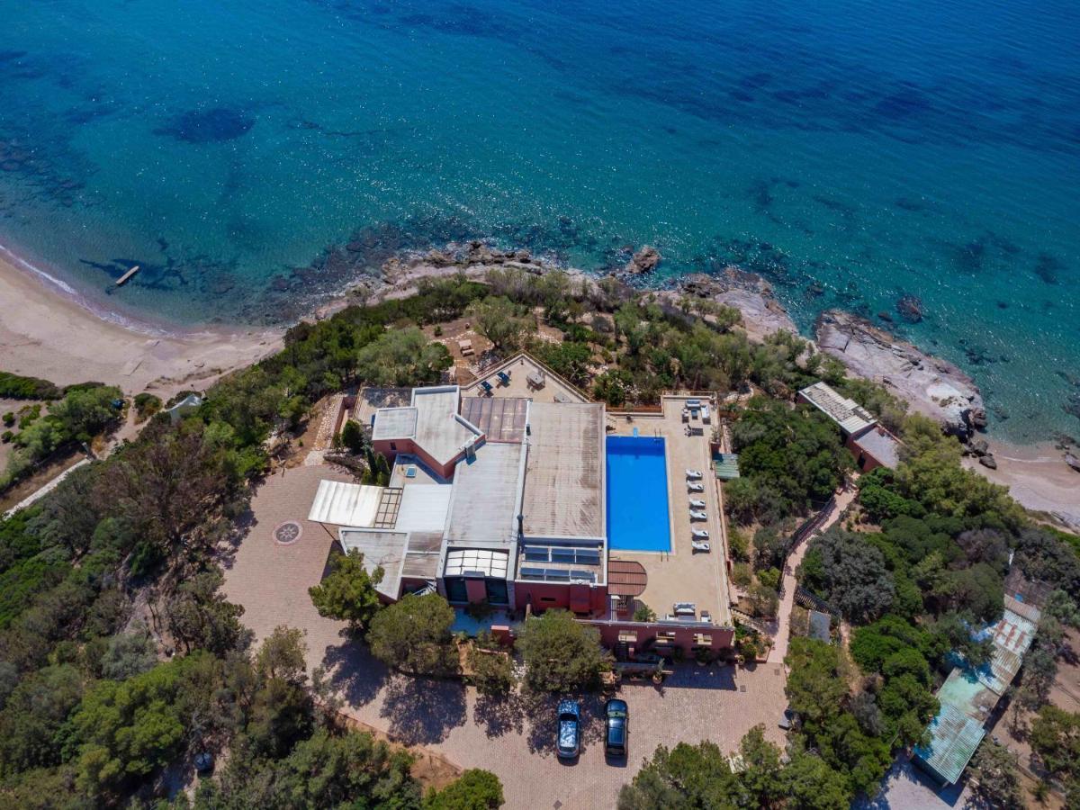 Black Diamond Beachfront Pool Villa Pasithea In Sounio, Athens Sunion Exteriör bild