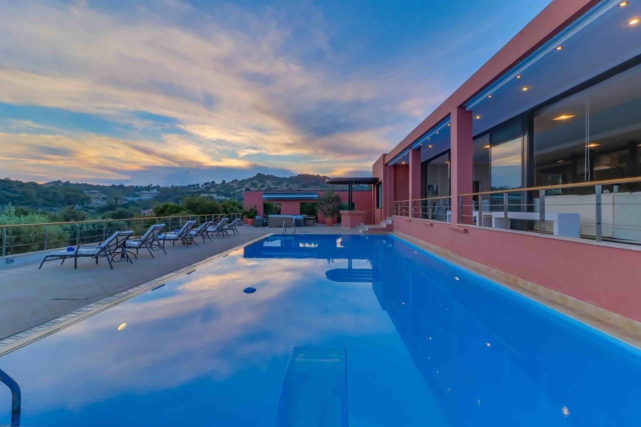 Black Diamond Beachfront Pool Villa Pasithea In Sounio, Athens Sunion Exteriör bild