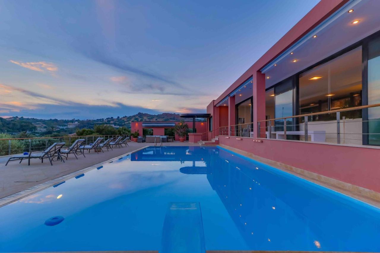 Black Diamond Beachfront Pool Villa Pasithea In Sounio, Athens Sunion Exteriör bild
